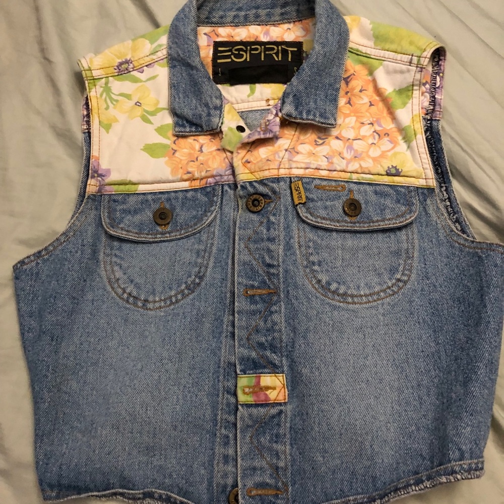 Floral Sleeveless Denim Jacket